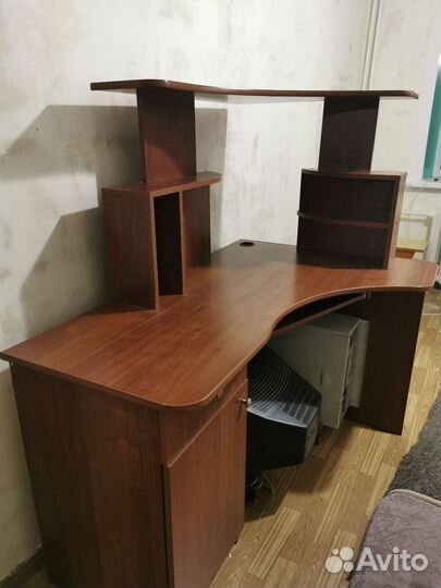 Компьютерный стол