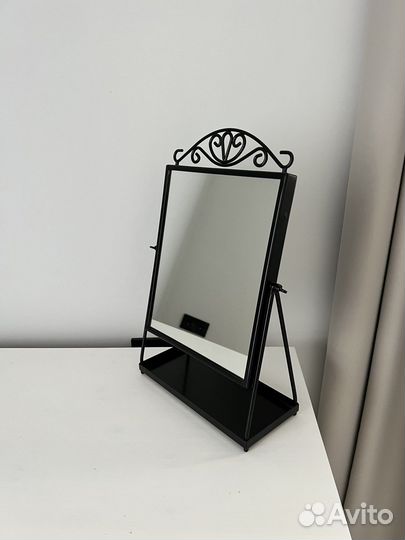 Подставка для украшений и зеркало 2 в 1