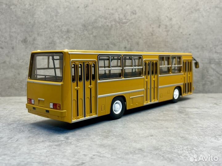 Коллекционная модель Икарус-260 Сова 1:43