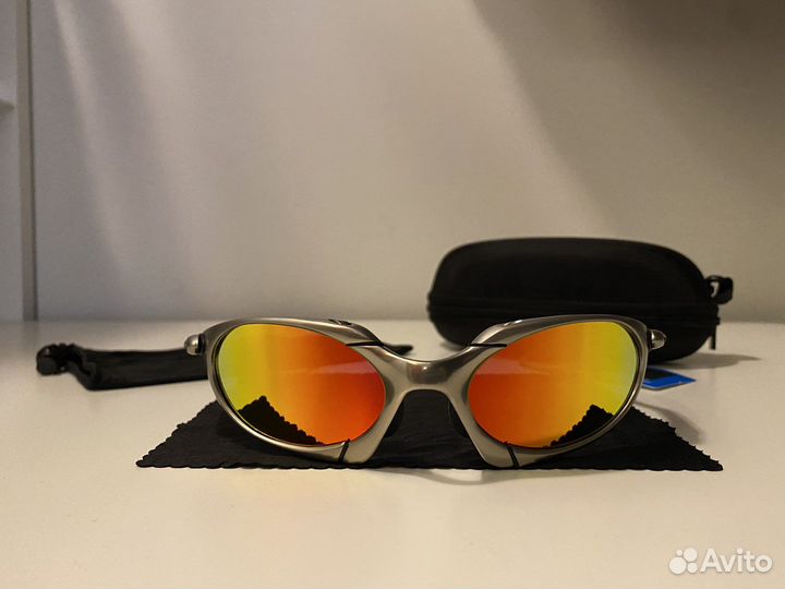Очки металлические в стиле oakley ретро