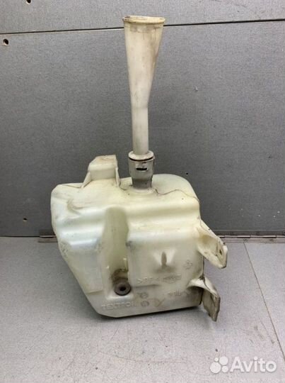 Бачок омывателя Nissan Primera P12 седан 2.0 QR20