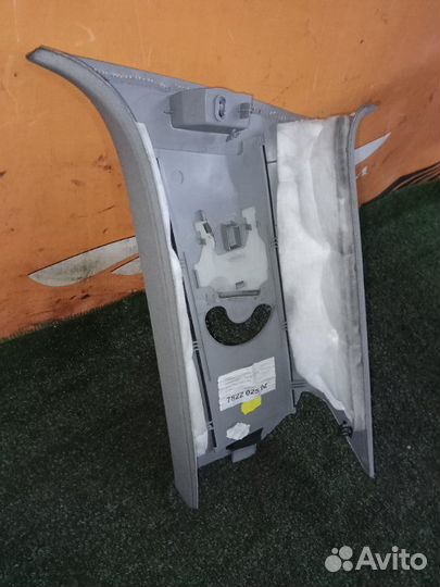 Обшивка стойки салона задняя левая Volkswagen