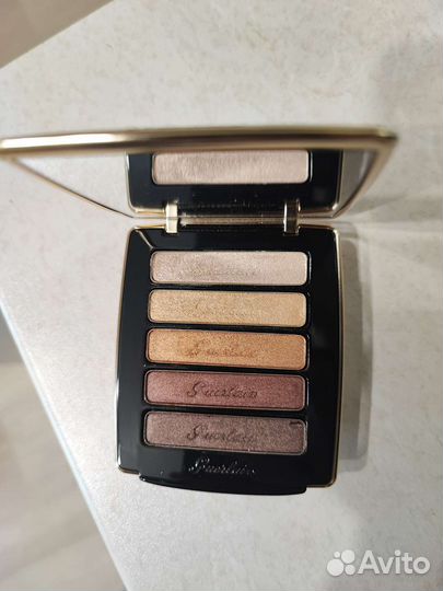 Палетка теней с румянами Guerlain