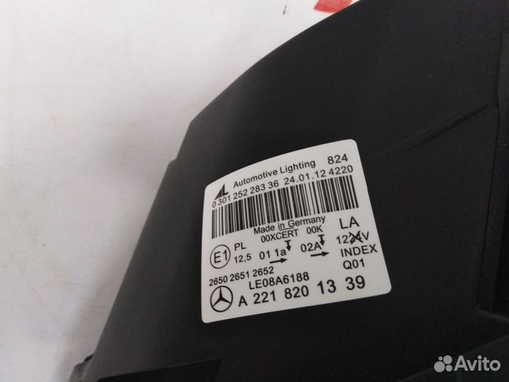 Передняя фара Mercedes W221 рестайл левая S221