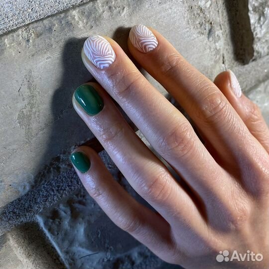 Маникюр педикюр