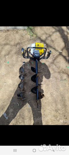 Бурение лунок под столбы