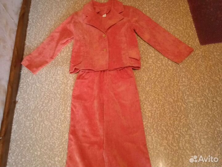 Брючн нов кост д /дев из микровельв и жилет утепл