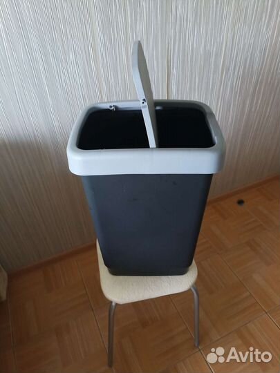 Контейнер для мусора