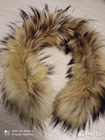 Меховой воротник енот