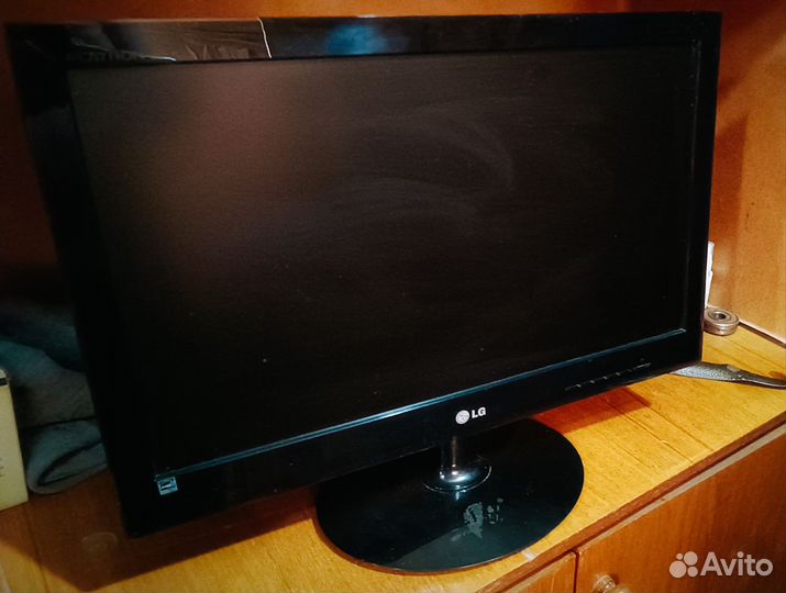 Монитор LG 22