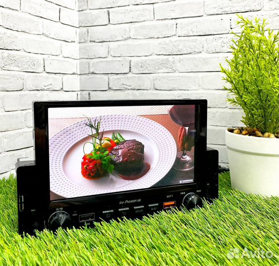 Магнитола Pioneer с экраном 5