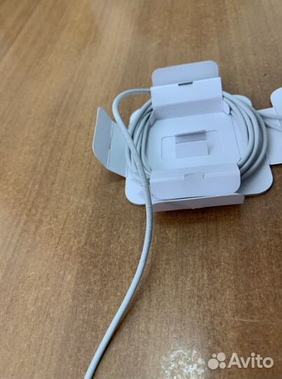 Оригинал наушники Apple EarPods Lightning