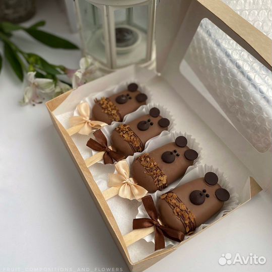 Мини эскимо, пирожные, подарки