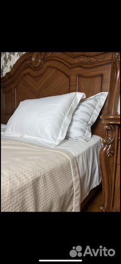 Покрывало на кровать новое