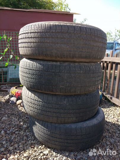 Bridgestone Dueler H/T 684 265/65 R17