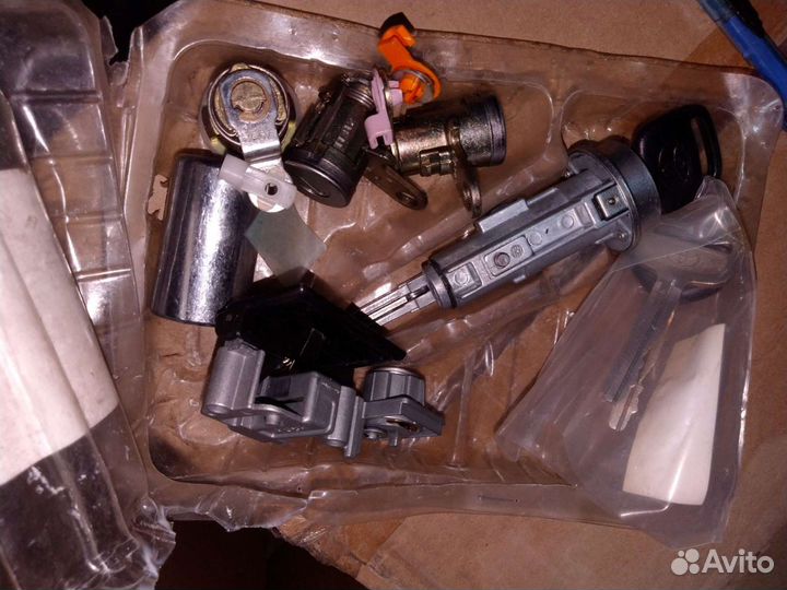 Комплект замка Toyota Land Cruiser 90