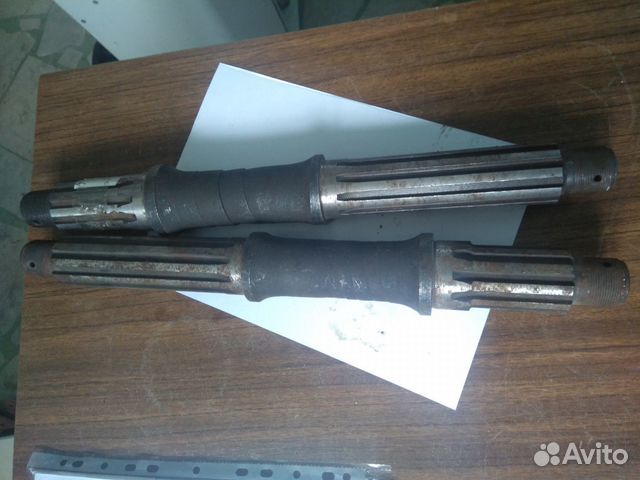 Вал ведущий среднего и заднего редуктора ЗИЛ-131