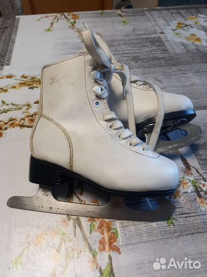 Коньки фигурные детские