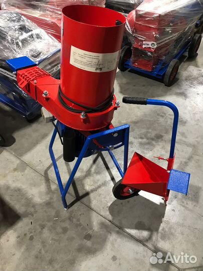 Измельчитель травы и веток 2в1 утр-737