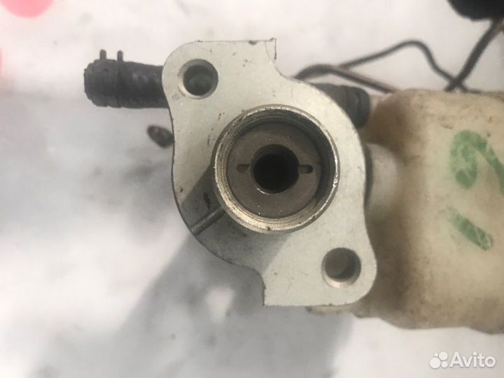 Главный тормозной цилиндр Volvo 850 LS D5252T 1993