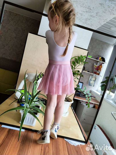 Костюм для гимнастики юбка и купальник