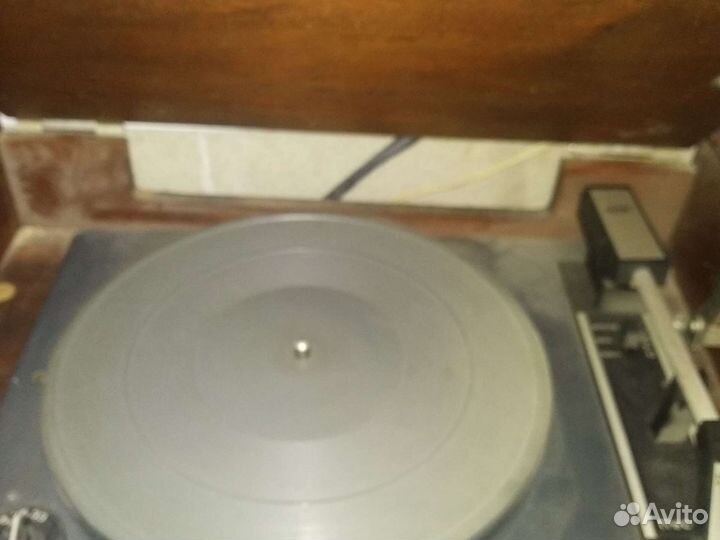 Проигрыватель винила melodija stereo
