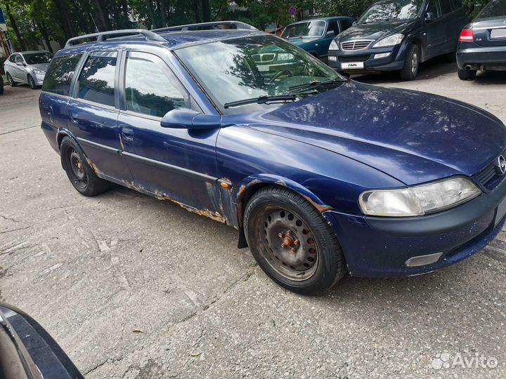 Opel Vectra 2.0 МТ, 1998, 270 000 км