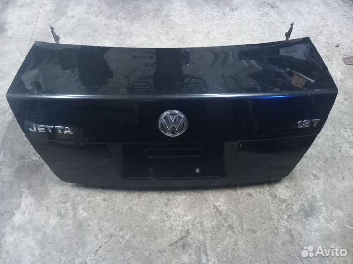 Крышка багажника volkswagen jetta