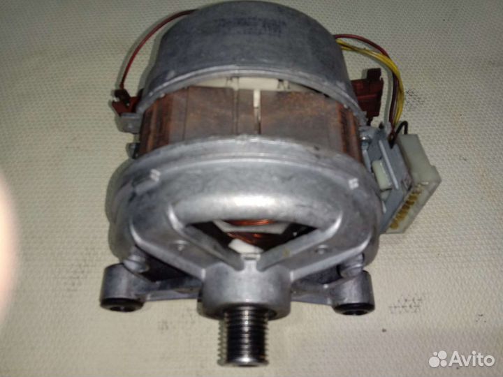 Двигататель стиральной машины Вирпул