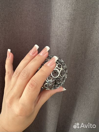 Модель на маникюр