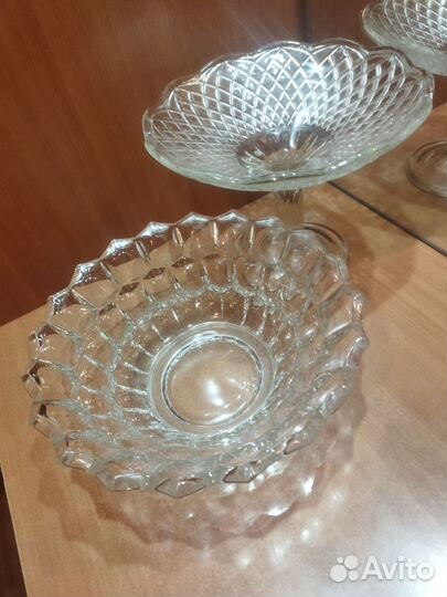 Кувшин, графин, вазы-изделия из прозрачного стекла