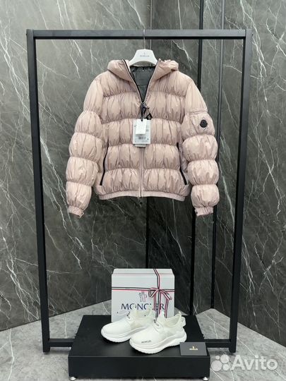 Пуховик Moncler женский