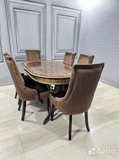 Стол и стулья