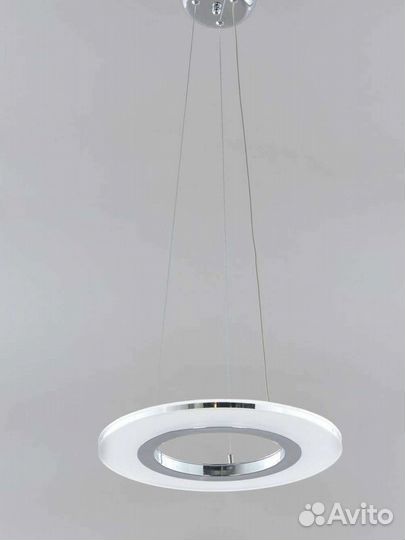 Люстра подвесная потолочная Новая