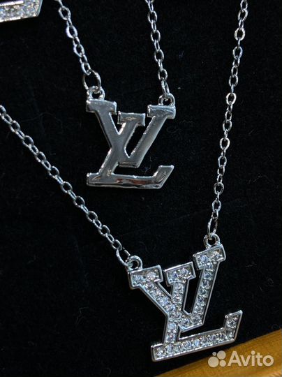 Серьги, колье Louis Vuitton l