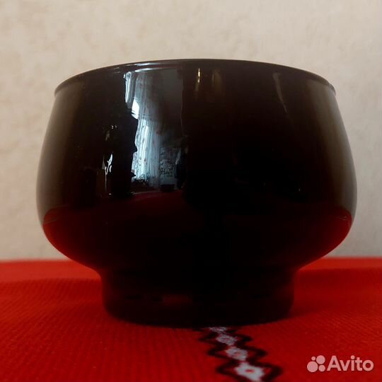 Набор чашек с блюдцами и сахарницей