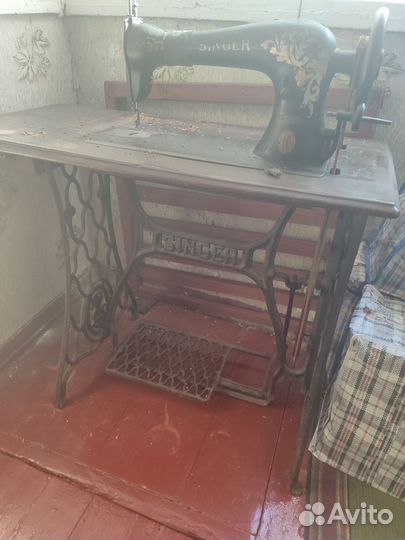 Швейная машина Singer