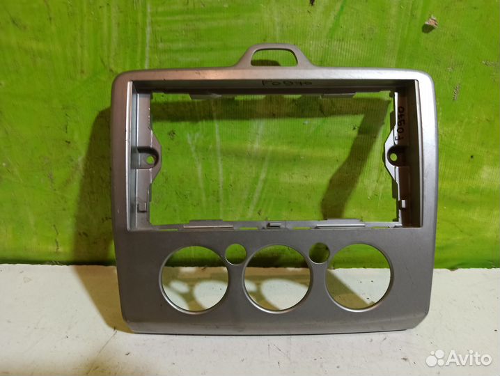 Накладка декоративная рамка Ford Focus 2