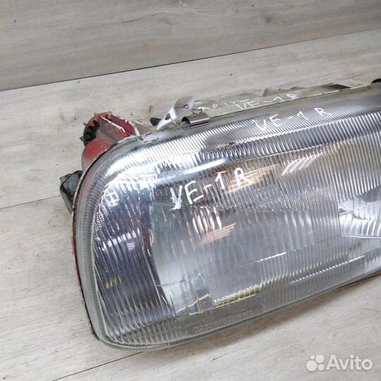 Фара правая Volkswagen vento не оригинал