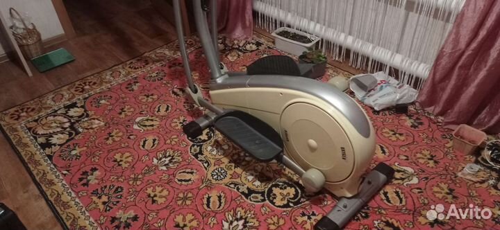 Эллиптический тренажер Oxygen Adelaide