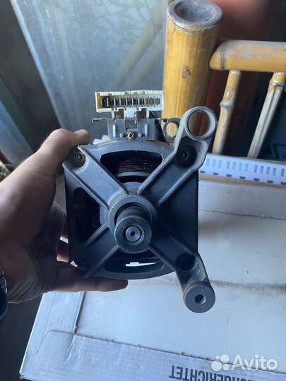 Двигататель стиральной машины