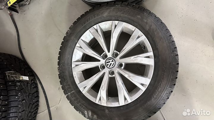 Оригинальные диски с VW Tiguan + зимние шины 17