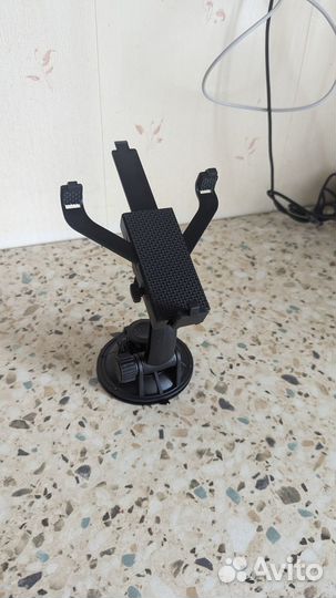 Держатель для планшета в машину