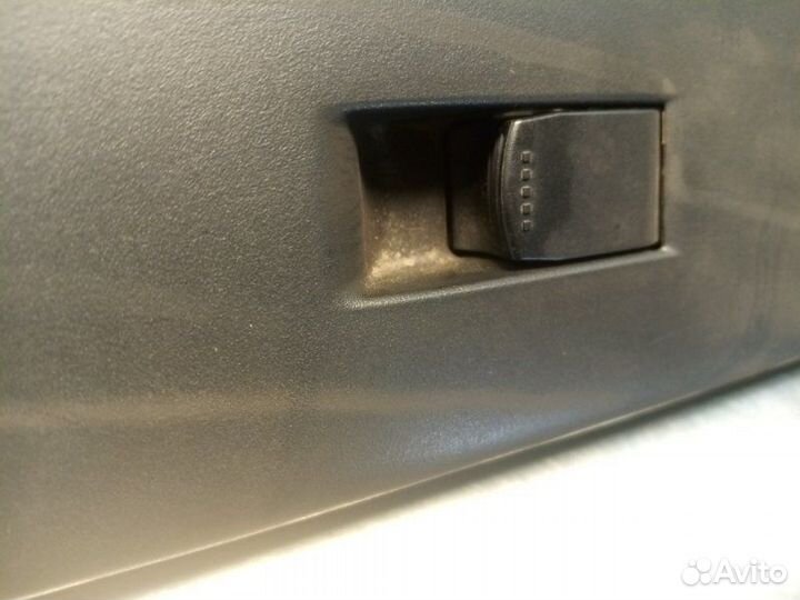 Кнопка стеклоподъемника задняя правая Suzuki Sx4