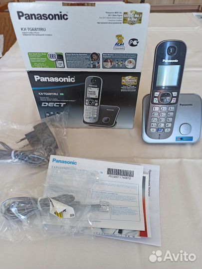 Радиотелефон Panasonic с двумя трубками