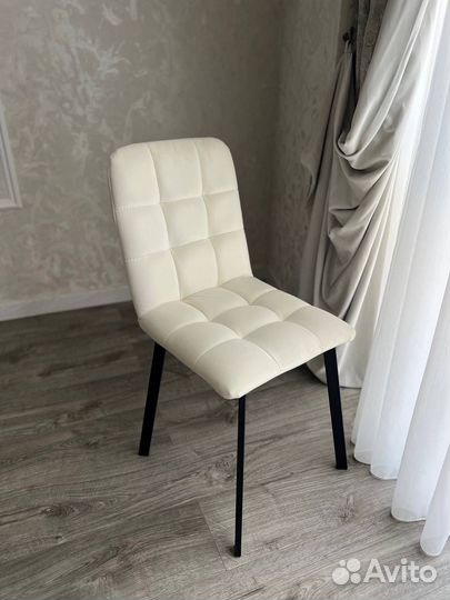 Стулья кухонные (цвета разные)