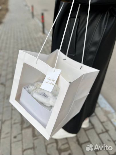 Подарочный пакет с окошком