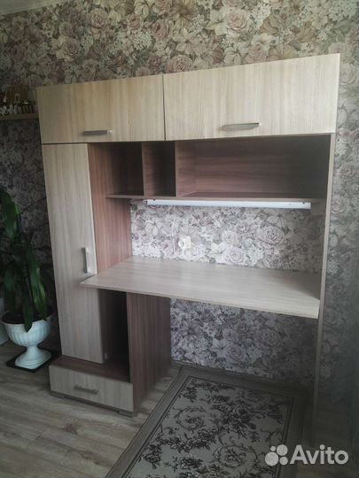 Компьютерный стол