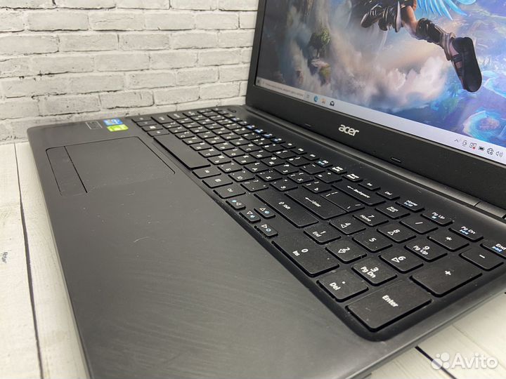 Игровой ноутбук acer / 15.6 / i7 / 8 Gb / GT 740m