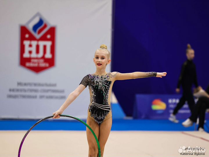 Купальник для художественной гимнастики